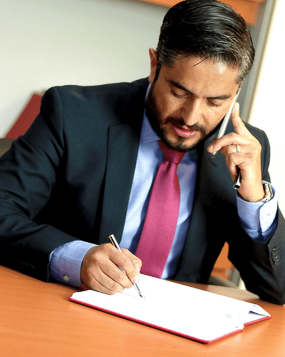 How a Lawyer Experienced in Contract Law Saves You Money
